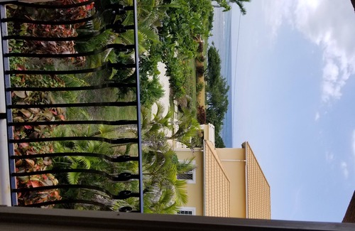 Falmouth Villa | THIS TOWN HOME VILLA IS LOCATED 15 MINUTES FROM THE HIP STRIP IN MONTEGO BAY.
