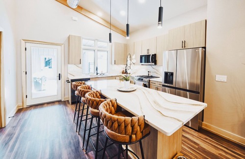 Sheridan House | This townhouse is a 3 bedroom(s), 3 bathrooms, located in Sheridan, WY.