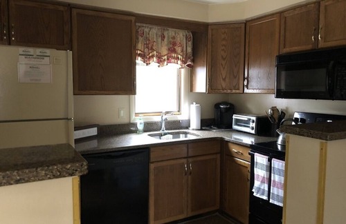 North Creek House | This unit accommodate 2 families up to 12-16 people