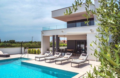 Sikici Villa | This villa with pool is surrounded by nature and offers tennis court.