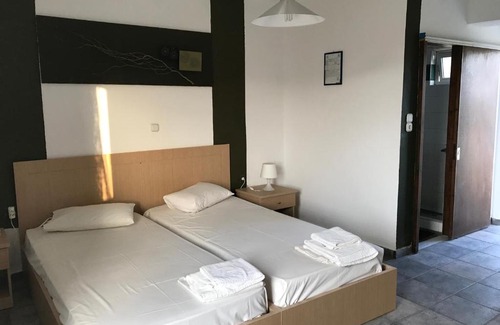 Pefki Hotel | Tholos Rooms