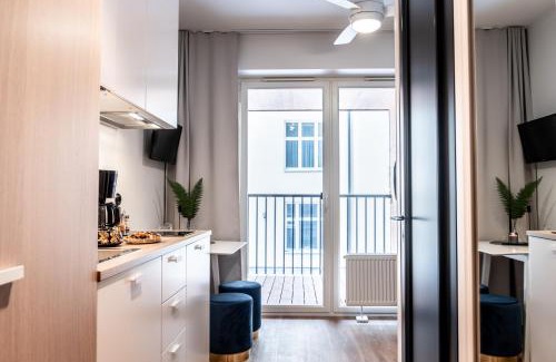 Kadriorg Apartment | Thomas' Home - Trendy, Central & Balcony