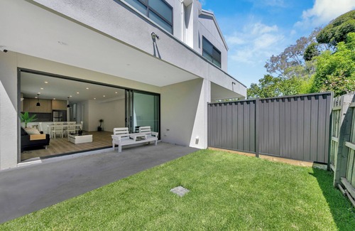 Thornbury House | Thornbury Place - Melbourne, Australia : A Home Away From Home