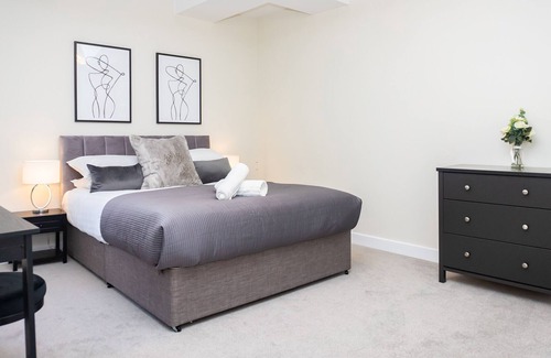 Shrewsbury Apartment | Thornes Hall