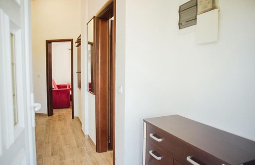 Mrcevac Apartment | Three-bedroom apartment next to Tivat airport
