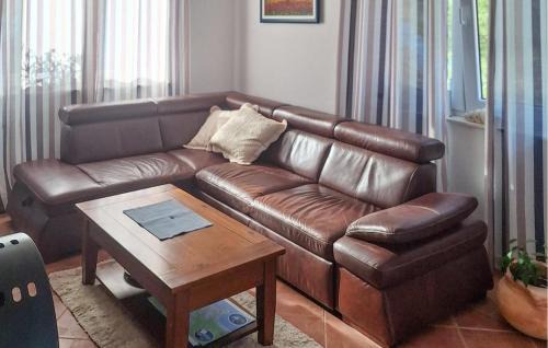Novigrad House | Three-Bedroom Holiday Home In Novigrad