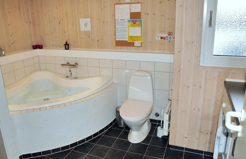 Nr. Lyngby House | Three-Bedroom Holiday Home Kaskelotvej with a Sauna 07