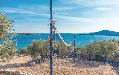 Tkon House | Three-Bedroom Holiday Home In Tkon