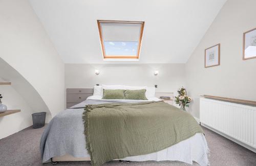 Gorton Apartment | Three Bedroom House by Brookland Stays Serviced Accommodation Short Lets Manchester with Free WiFi