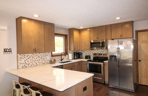 Albrightsville Ski Chalet | Three Level Luxury Chalet w/Hot Tub & Fireplace