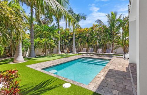 Holmes Beach House | Three Little Birds Cottage