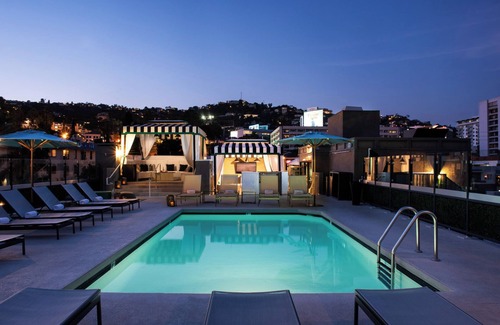 Norma Triangle Hotel | Three Luxurious Suites Close to Madame Tussauds Hollywood! Heated Pool, Balcony!