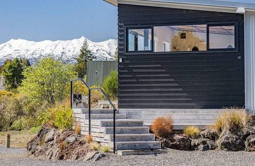 National Park Village House | THREE MOUNTAIN VIEWS - NATIONAL PARK HOLIDAY HOME in National Park
