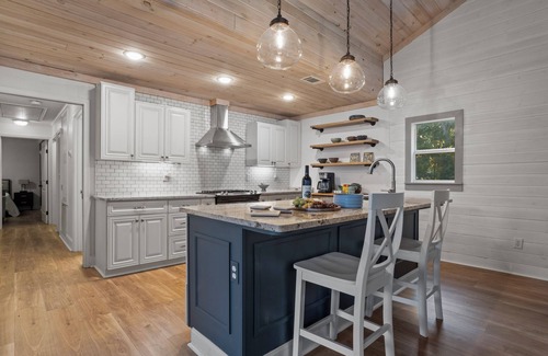 Bay St Louis House | Three Palms Oasis in Old Town Bay St. Louis. In the heart of it all!