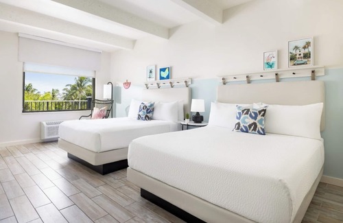 New Town Hotel | Three Rooms w/2 Queen beds at Blue Flamingo Resort Key West l 2 Pools & Shuttle