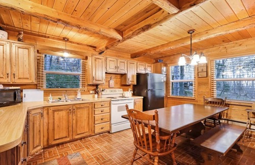 Sundance Cabin | Three Sisters Cabin Sundance, Utah Very secluded cabin Near stream and meadow and Stewart Falls Great for explorers Mountain Cabins Utah