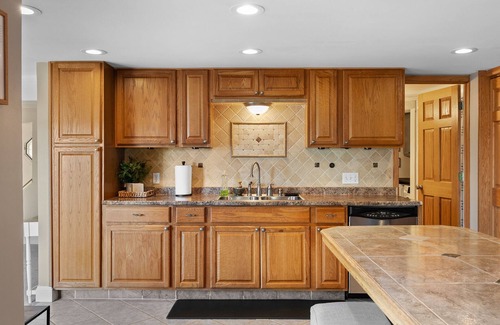 Okauchee House | Three steps away from the water on beautiful Okauchee Lake!
