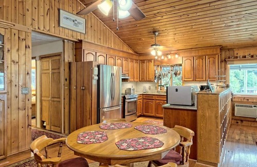 Clayton House | Tibor’s Landing on Lake Burton - Plus Dock House