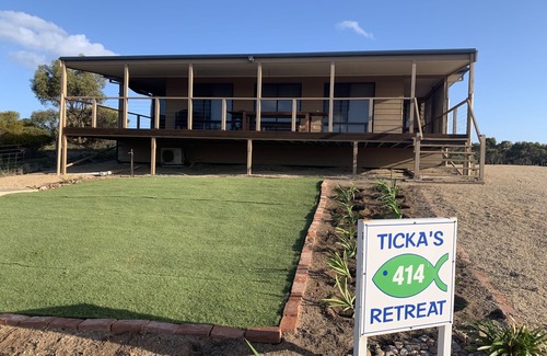 Muloowurtie House | Ticka's Retreat : 100 metres walk from the beach