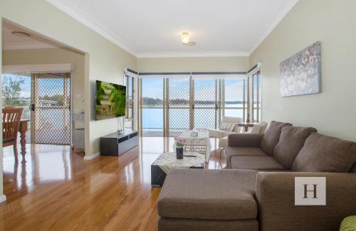 Toukley House | Tide view