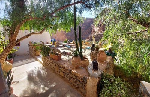 Amtdi Bed & Breakfast | Tigmi Bulbul