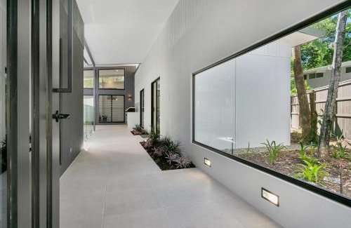 Clifton Beach House | Tiino Villa with Heated Pool Clifton Beach