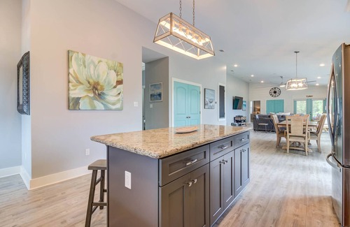 Mississippi City House | TIKI BAR, Steps to the Beach, Large Yard and Gulf Views - your Coastal escape!