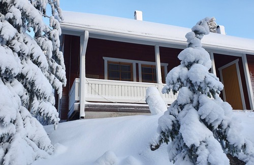 Rovaniemi Ski Chalet | Tilhi Chalet