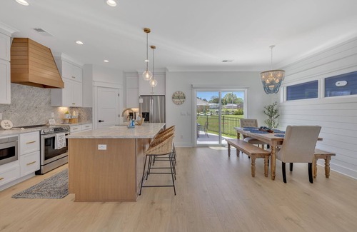 Winchester House | Tim's Ford Lake in the gated community of Barefoot Bay in Winchester TN.n