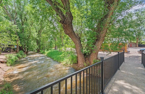 Colorado Springs Cabin | Timber Lodge Cabins 27