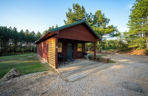 Amity Cabin | Timber Lodge Ranch - Studio 4