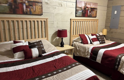 Skaneateles Cabin | Timberframe Spa Lodge in the woods on Skaneateles Lake, NY