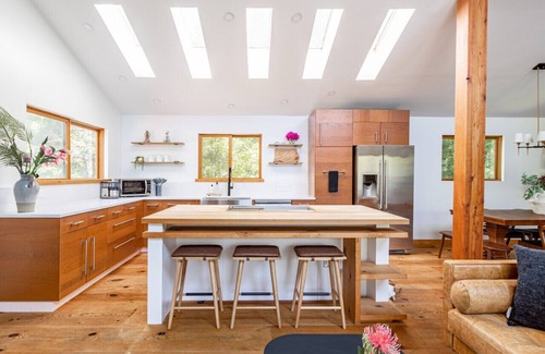 Town of Marbletown Apartment | Timekeepers Retreat