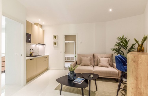 Las Acacias Apartment | tIncredible renovated designer apartment 5ºI-D
