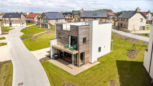 Holworth House | Tinklebobs BR16 Silverlake Dorset