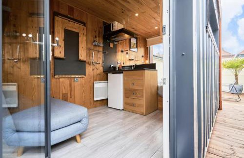 Valenciennes Apartment | Tiny Cosy - LOGEMENT COMPLET & INDEPENDANT - TERRASSE PRIVÉE - ARRIVÉE AUTONOME