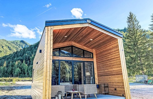 Fischbachau House | Tiny Haus Glockenalm-Villa Kunterbunt by Interhome