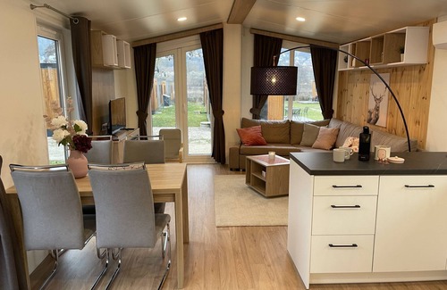 Riedenburg House | Tiny Haus Raabennest by Interhome