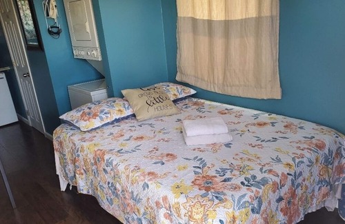 Stockton Cottage | Tiny Home Experience