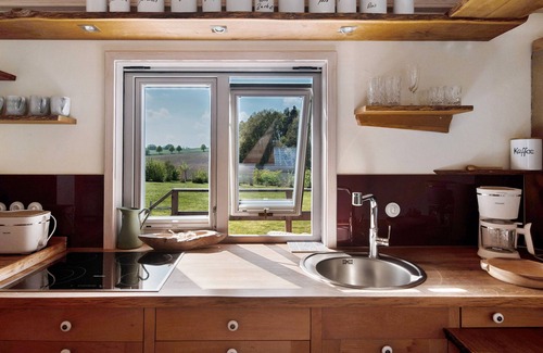 Satow House | Tiny Home 'Ria' with Private Terrace, Private Garden and Wi-Fi
