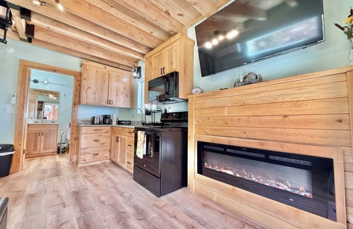 Kanab Apartment | Tiny home with panoramic views & excellent stargazing