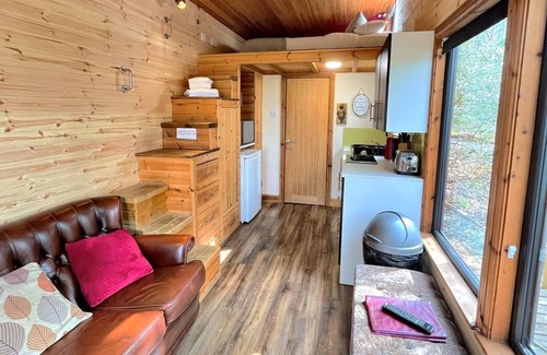 Llanybri House | Tiny House-Hot Tub-St Clears-Pembrokeshire-Tenby