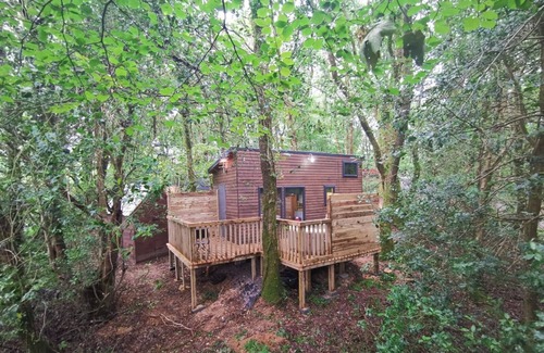 Llanybri House | Tiny House-Hot Tub-St Clears-Pembrokeshire-Tenby