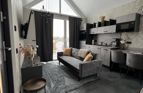 Lobnitz House | Tiny vacation home Hilde by the lake with private beach 4 persons
