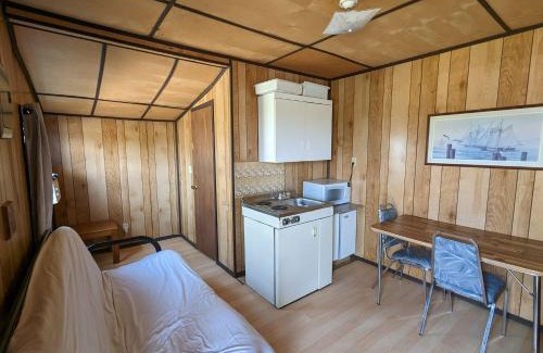 Wasaga Beach House | Tiny Wood Cottage 06