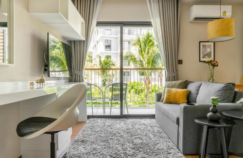 Rawai Apartment | Title V Sunny Holiday Pool View Gym Hammam