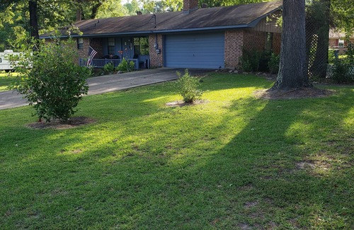 Negreet House | Toledo bend lake view home quiet neighborhood community boat launch.