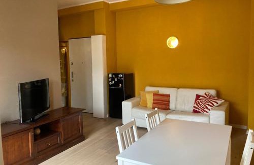 Giambellino Apartment | Tolstoj House
