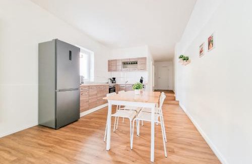 Krefeld Apartment | Tolstov Apartments - 2 Room Apartments - Terrace - 25 Min to Messe DUS