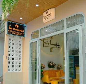 Hue City Centre Hotel | Tom's Homestay 2